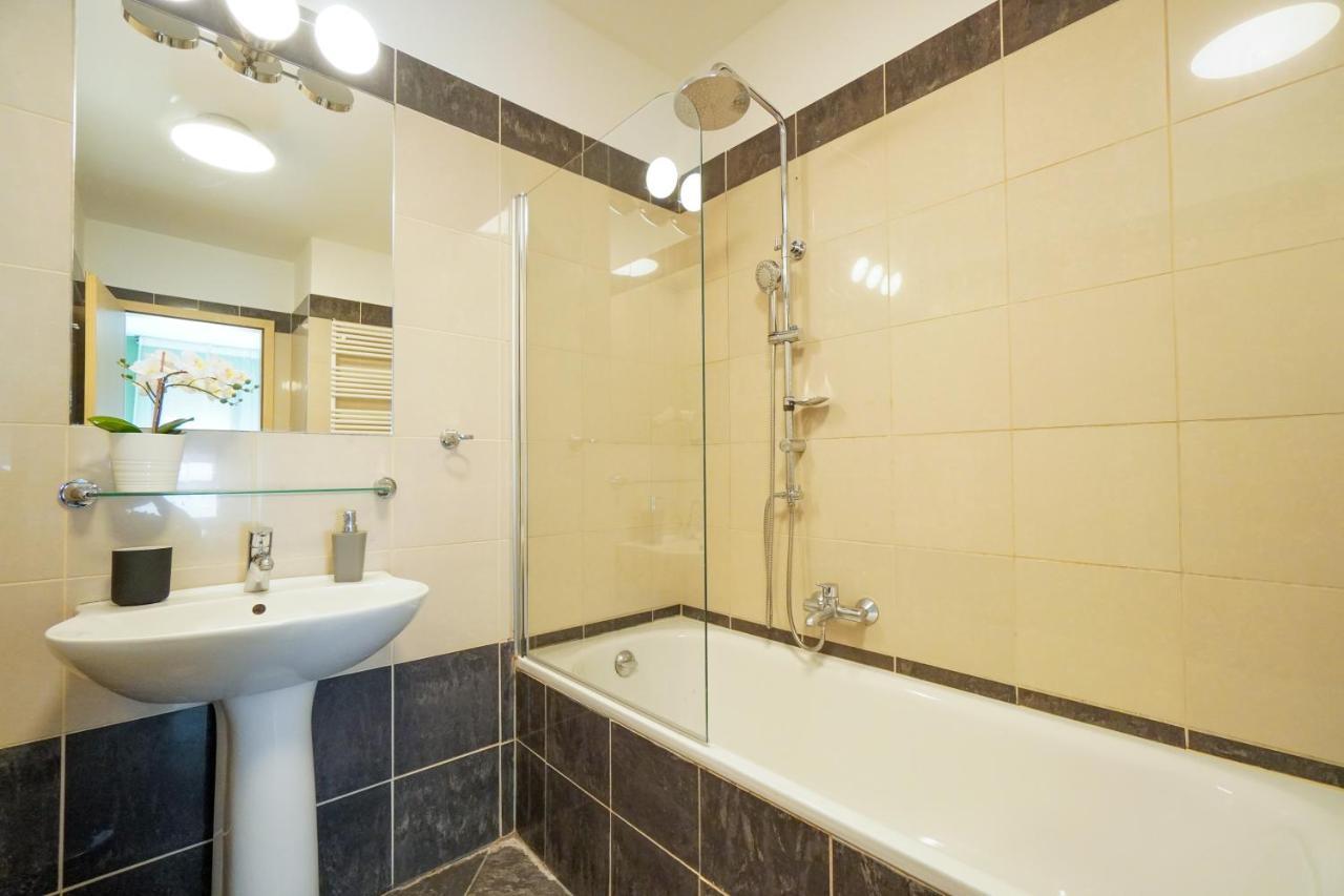 Gozsdu Downtown Apartment 布达佩斯 外观 照片